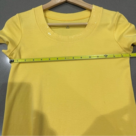 Yellow Fitted Short Sleeve Tee with sequin collar - Picture 7 of 9